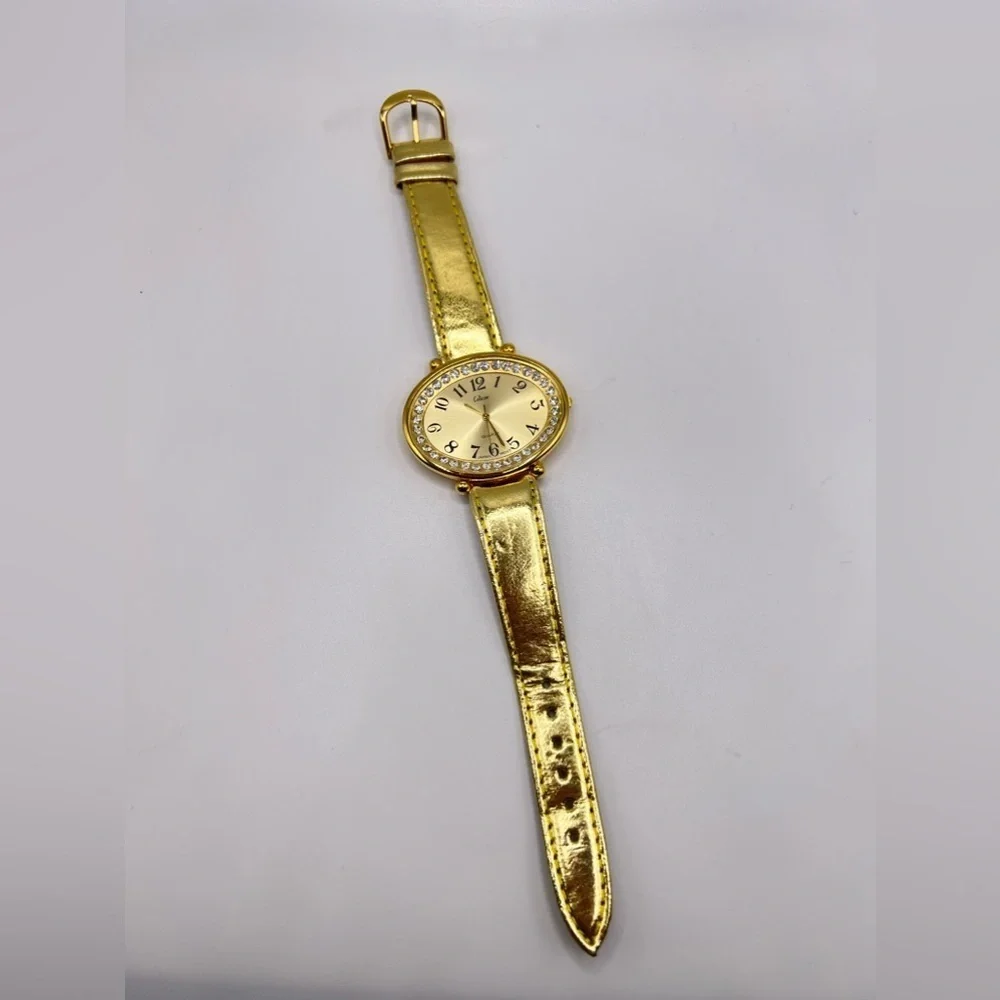 Collezio Gold Tone Crystal Bezel Watch – Needs Battery